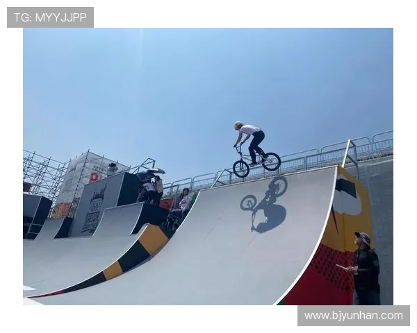 滑板精英赛回顾:上海攀岩队展现力量与技巧的完美结合